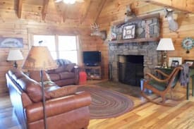 Butler Cabin | Garrett's Getaway - Private Dock - 3 Night Minimum