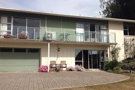 Balclutha House | Hidden Gem with River Views