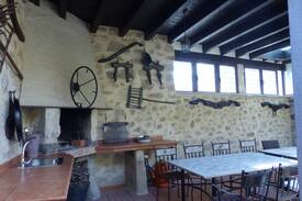 San Pelayo de Guarena House | Gran Casa Rural para grupos de amigos con niños