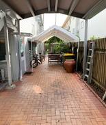 Parramatta Park House | Rum Runner 1, private AC room, close to city.