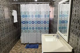 Sunyani Bed & Breakfast | Blue Mirage Hotel