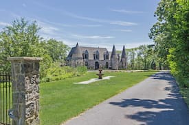 Brookhaven Other | STAY AT THE ROYAL CASTLE