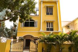 Madhapur House | Planet Pool Inn