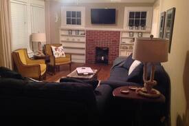 Cartersville House | Quaint bungalow in historic downtown Cartersville