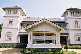Harispattuwa Hotel | Manor House Kandy