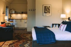 Bowen Island House | Seaview Cottage, Cates Hill, Bowen Island