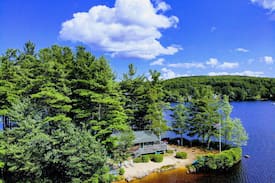Ashburnham Cabin | Lakeside cottage, "Breezy Point"
