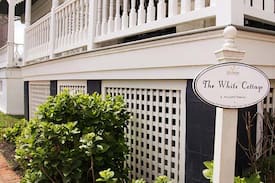 Cape May Apartment | White Cottage Garden Level Unit - Cape Resorts