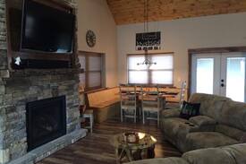 Yellville Cabin | Ozark Outlook Retreat - A View-Ti-Ful vacation!