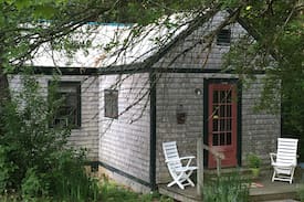 Montville Cabin | Private cabin on Dorolenna Farm.