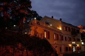 Bregi Villa | Villa Mariana/ Apartment Andrea