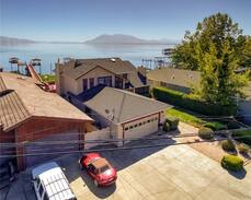 North Lakeport House | Hermosa Clear Lake - On The Water!