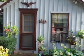 Wayne Lakes Cabin | Camp Combs Cottage