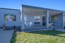 Wynyard Apartment | Villa Zebra - Wynyard / Burnie- Zoo Villas