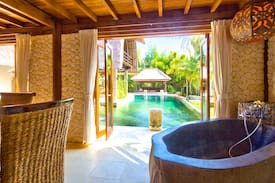 Lokapaksa Villa | Villa Samora near Lovina, beach villa