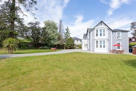 Kilmun House | Benrhuthan House
