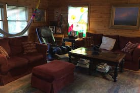 Johnson Cabin | Peaceful Log Cabin