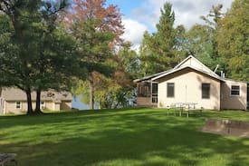 Pine River Cabin | Cousins Cabins 2 Bed Lakeside Cabin and Beach