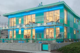Sharp Park Apartment | Luxury Beachfront Penthouse Near SF (Blue Wave 3)
