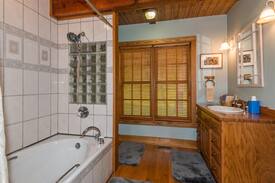 Nashville Cabin | Serendipity Park Log Cabin