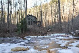 Chatsworth Cabin | Falls View Cabin at Dennis Mill