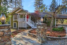 Mariposa House | Early Manor - AUTUMN SPECIAL!!