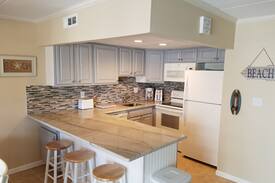 Midtown Ocean City Apartment | 39th ST. DIAMOND BEACH OCEAN VIEW PRIME LOCATION