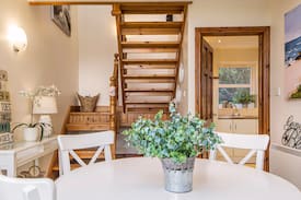 Killybegs Cabin | Beachcombers Cottage - Modern Luxury -WIFI-Netflix