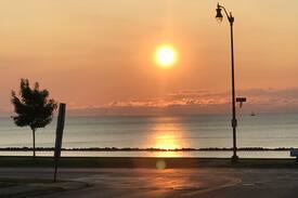 Racine House | "The July House" - killer lake views, walk to town