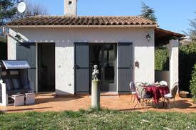 Valbonne House | Petite Villa à Valbonne avec jardin et piscine -F1