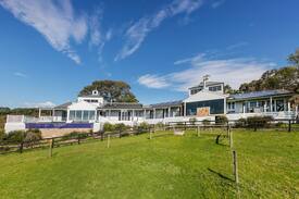 Red Hill Villa | South Hampton Luxury Retreat, pool, spa, bay views
