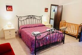 Castello Apartment | Double Room MARCO at RealVenetians House
