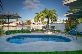 Key Colony Beach House | “La casa azul” step 3’ to a private pool