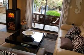 Aldinga Beach Cabin | Wurlie Waters Aldinga Beach