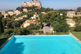Vitrolles Villa | La villa du rocher avec piscine à debordement