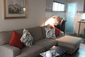 Edenvale House | Garden cottage close to Glendower Golf Course
