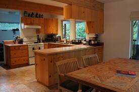 Rossland Villa | Red Fox Hideaway Upstairs House
