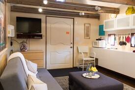 Amarillo House | Charming Private Tiny House