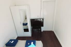 Burnley Bed & Breakfast | No.1 Double room in B&B Town centre location