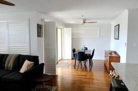 Kingscote House | Dragons Rest