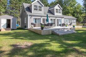Panmure Island Cabin | Spectacular Panmure Island waterfront cottage!