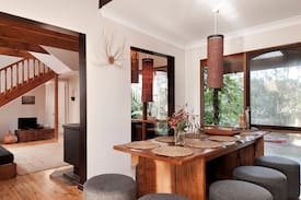 Myola House | NEW LISTING Metta: Funky beach house in Jervis Bay