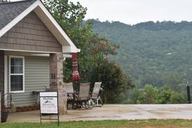 Trenton Cabin | Mountain View Cottage