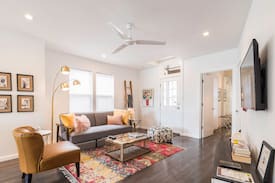 Detroit - Shoreway Apartment | Herman Gardens Luxury Rental