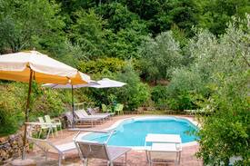 Bagnone Villa | La Bicchieraia villa with pool and fantastic view