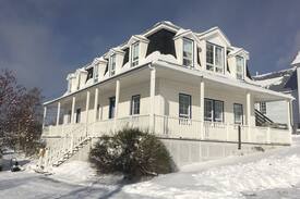 Gaspe House | Café de la Traverse - 3