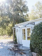 Lake Roxburgh Village Bed & Breakfast | Kohinoor Inn B&B - The Tin Shed