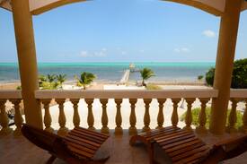 San Pedro House | Beach Front - Paradise Point - Rustic Beach home