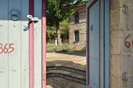 Papigo House | VILLA ZAGORI / THE BLUE HOUSE