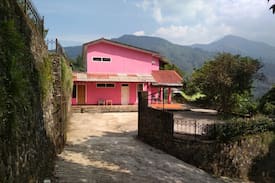 Ciloto Villa | Villa Pink at Tugu Utara, Puncak, Bogor (5BR)